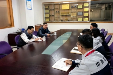 中国尊龙集团官网董事长刘燕调研科技创新工作，并看望慰问浙江省人大代表颜小莉